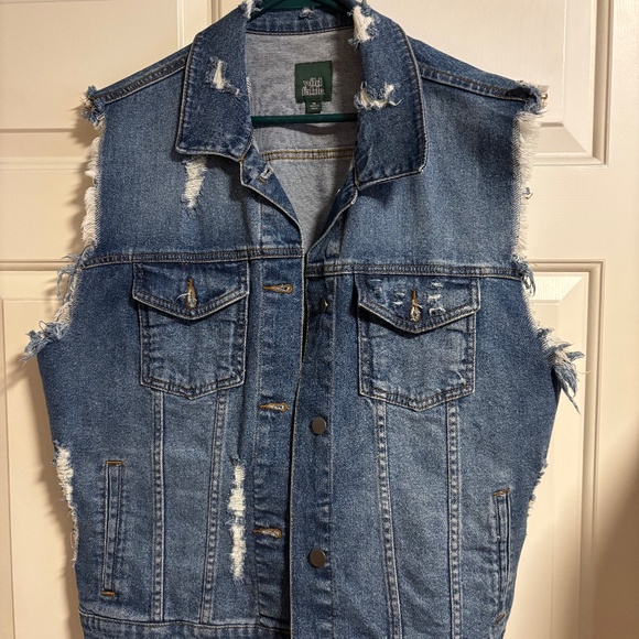 Wild Fable Distressed Sleeveless Jean Jacket - Picture 2 of 7